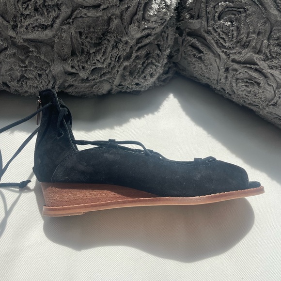 Vince Camuto Black Suede Wedges - Picture 4 of 4